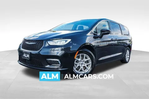 Black 2023 Chrysler Pacifica Touring L for sale in Kennesaw, GA