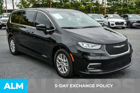 Another view of 2024 Chrysler Pacifica Touring L for sale in Kennesaw, GA at ALM Kennesaw