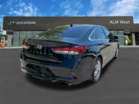 More photos of 2018 Hyundai Sonata SEL at ALM Hyundai West, GA