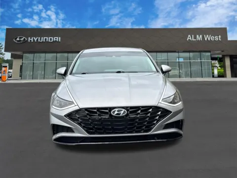 Photos of 2023 Hyundai Sonata SEL for sale in Lithia Springs, GA at ALM Hyundai West