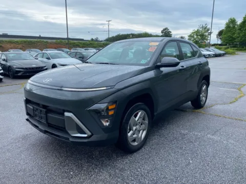 Photos of 2026 Hyundai Kona SE for sale in Lithia Springs, GA at ALM Hyundai West