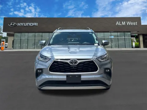 Photos of 2021 Toyota Highlander Platinum for sale in Lithia Springs, GA at ALM Hyundai West