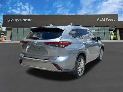 More photos of 2021 Toyota Highlander Platinum at ALM Hyundai West, GA