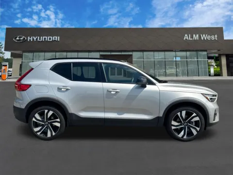 More photos of 2024 Volvo XC40 Ultimate at ALM Hyundai West, GA