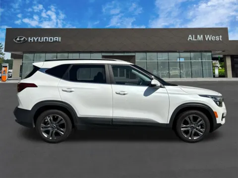 More photos of 2023 Kia Seltos S at ALM Hyundai West, GA