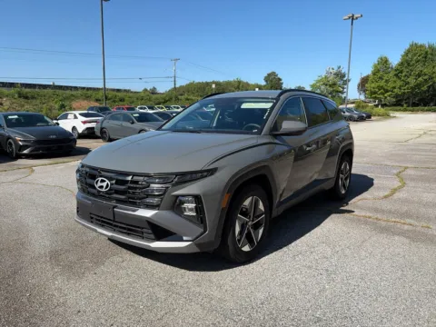 Photos of 2026 Hyundai Tucson SEL for sale in Lithia Springs, GA at ALM Hyundai West