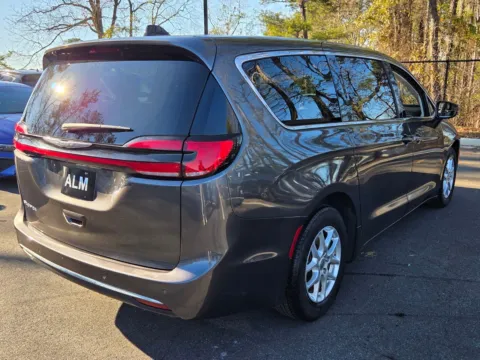 More photos of 2023 Chrysler Pacifica Touring L at ALM Hyundai West, GA