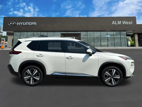 More photos of 2022 Nissan Rogue Platinum at ALM Hyundai West, GA