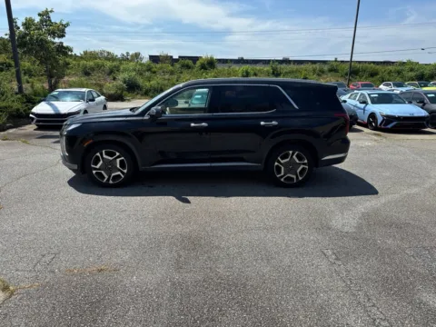 Photos of 2024 Hyundai Palisade Limited for sale in Lithia Springs, GA at ALM Hyundai West