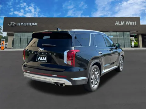 More photos of 2024 Hyundai Palisade Limited at ALM Hyundai West, GA