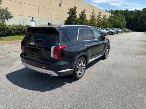 More photos of 2024 Hyundai Palisade Limited at ALM Hyundai West, GA