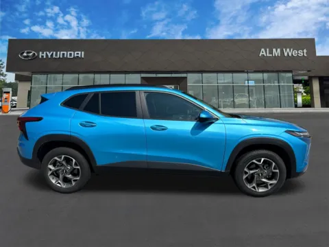More photos of 2025 Chevrolet Trax LT at ALM Hyundai West, GA
