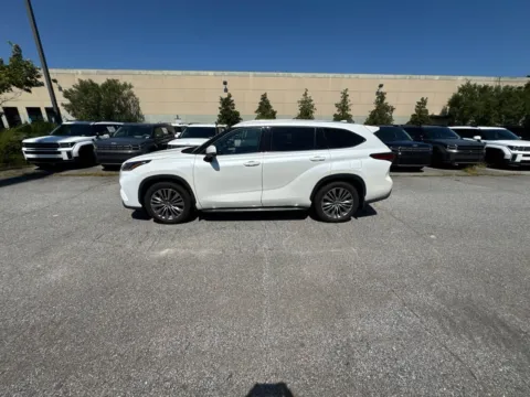 Photos of 2021 Toyota Highlander Platinum for sale in Lithia Springs, GA at ALM Hyundai West