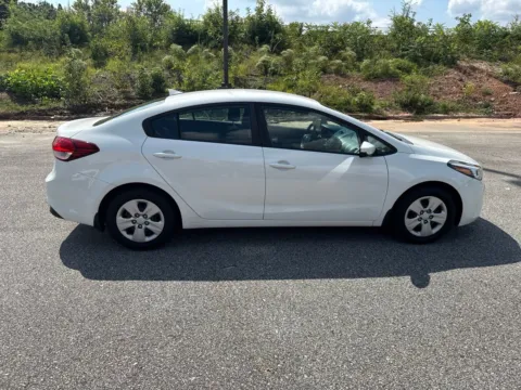 More photos of 2017 Kia Forte LX at ALM Hyundai West, GA