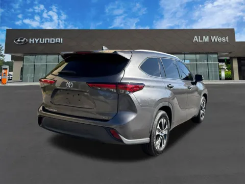 More photos of 2022 Toyota Highlander XLE at ALM Hyundai West, GA