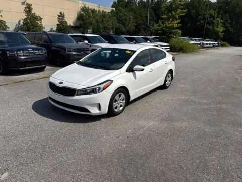 White 2017 Kia Forte LX for sale in Lithia Springs, GA