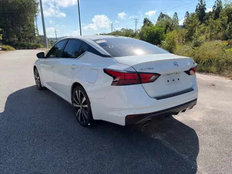 More photos of 2021 Nissan Altima 2.5 SR at ALM Hyundai West, GA