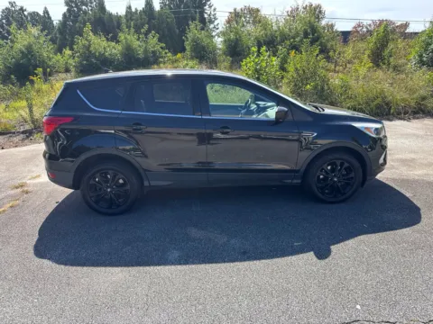 More photos of 2019 Ford Escape SE at ALM Hyundai West, GA