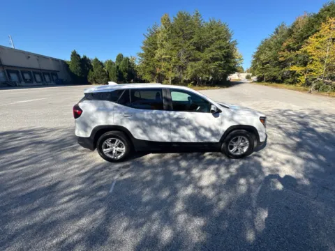 More photos of 2022 GMC Terrain SLE at ALM Hyundai West, GA