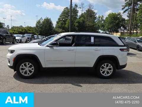 More photos of 2023 Jeep Grand Cherokee Limited at ALM CDJR Macon, GA