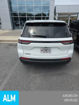 More photos of 2023 Jeep Grand Cherokee Altitude at ALM CDJR Macon, GA