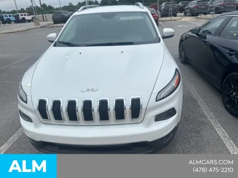 Another view of 2018 Jeep Cherokee Latitude for sale in Macon, GA at ALM CDJR Macon