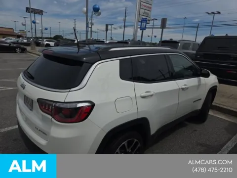More photos of 2018 Jeep Compass Limited at ALM CDJR Macon, GA