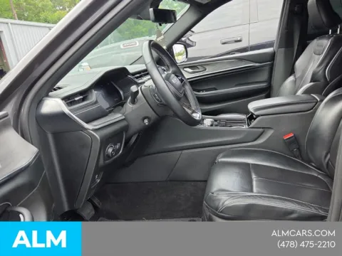 More photos of 2021 Jeep Grand Cherokee L Overland at ALM CDJR Macon, GA