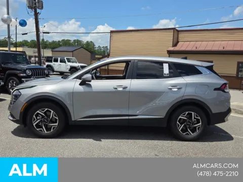 More photos of 2025 Kia Sportage LX at ALM CDJR Macon, GA