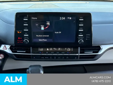 Another view of 2024 Toyota Sienna XLE for sale in Macon, GA at ALM CDJR Macon