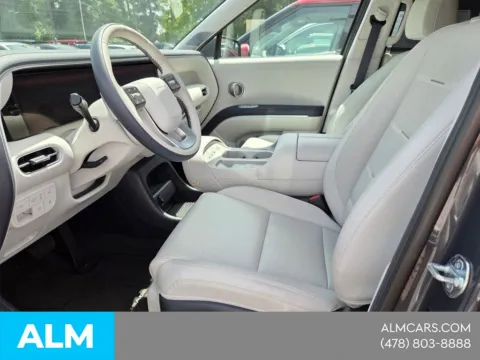 Another view of 2026 Hyundai Palisade Calligraphy for sale in Macon, GA at ALM Hyundai Macon