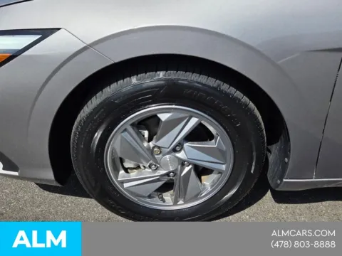 Another view of 2024 Hyundai Elantra SE for sale in Macon, GA at ALM Hyundai Macon