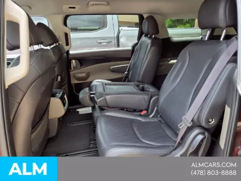More photos of 2025 Kia Carnival LXS at ALM Hyundai Macon, GA