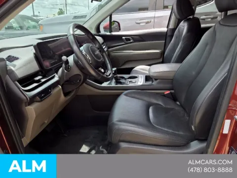 Another view of 2025 Kia Carnival LXS for sale in Macon, GA at ALM Hyundai Macon