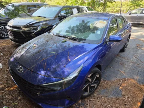 Blue 2023 Hyundai Elantra SEL for sale in Macon, GA