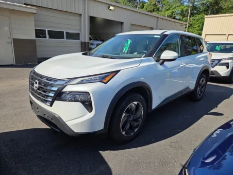 White 2025 Nissan Rogue SV for sale in Macon, GA