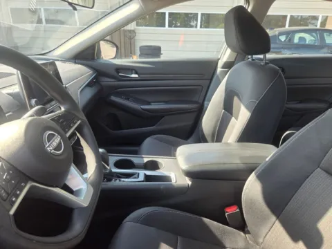 Another view of 2025 Nissan Altima 2.5 SV for sale in Macon, GA at ALM Hyundai Macon