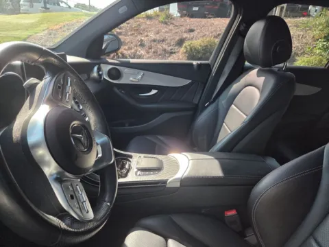 More photos of 2022 Mercedes-Benz GLC 300 at ALM Hyundai Macon, GA