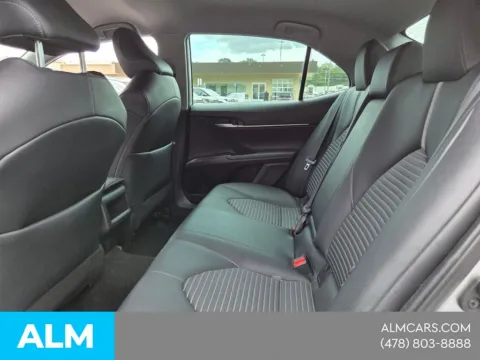 More photos of 2022 Toyota Camry SE at ALM Hyundai Macon, GA