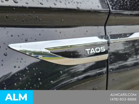 More photos of 2022 Volkswagen Taos 1.5T SE at ALM Hyundai Macon, GA
