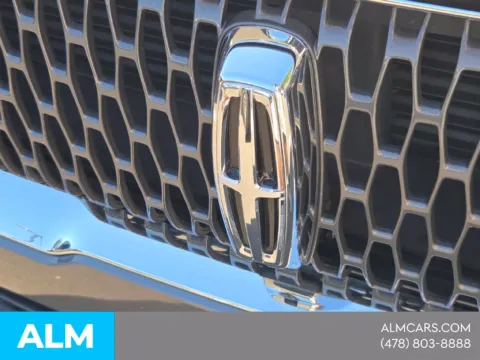 More photos of 2022 Lincoln Corsair Reserve at ALM Hyundai Macon, GA