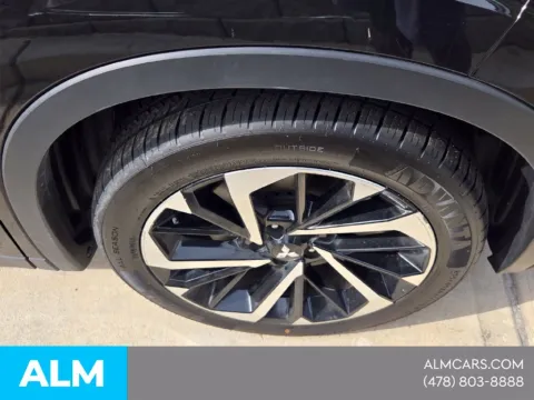More photos of 2024 Mitsubishi Outlander at ALM Hyundai Macon, GA
