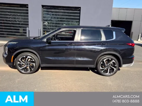 Photos of 2024 Mitsubishi Outlander for sale in Macon, GA at ALM Hyundai Macon