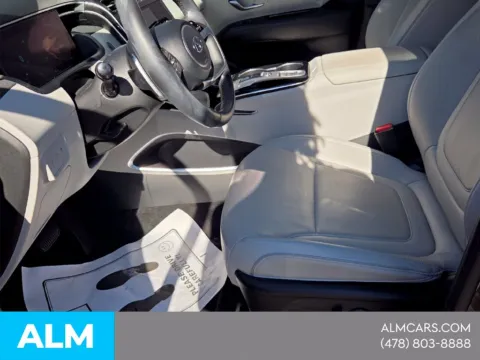 More photos of 2023 Hyundai Tucson Limited at ALM Hyundai Macon, GA