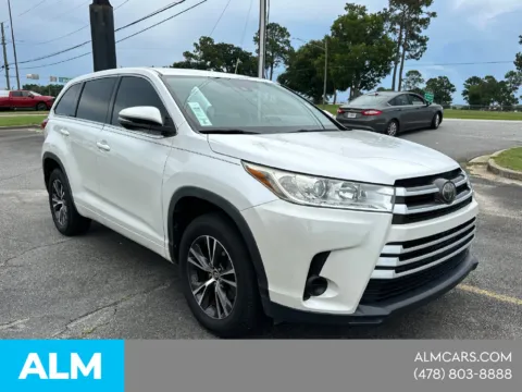 Another view of 2018 Toyota Highlander LE for sale in Macon, GA at ALM Hyundai Macon