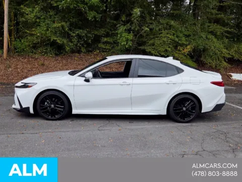 Photos of 2025 Toyota Camry SE for sale in Macon, GA at ALM Hyundai Macon