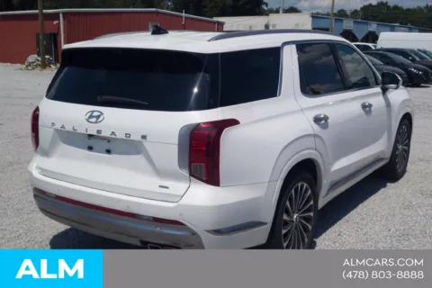 Another view of 2024 Hyundai Palisade Calligraphy for sale in Macon, GA at ALM Hyundai Macon
