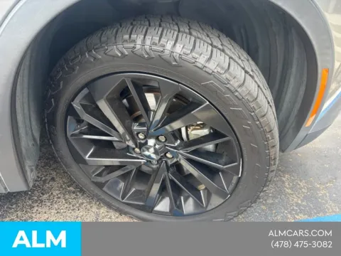 More photos of 2022 Mitsubishi Outlander SE at ALM Mazda Macon, GA