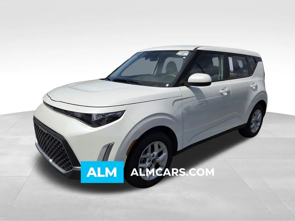 White 2025 Kia Soul LX for sale in Macon, GA