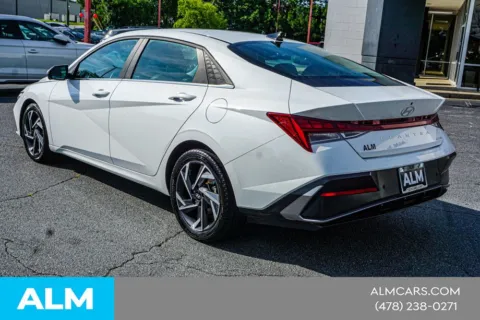 More photos of 2024 Hyundai Elantra Limited at Genesis of Macon, GA
